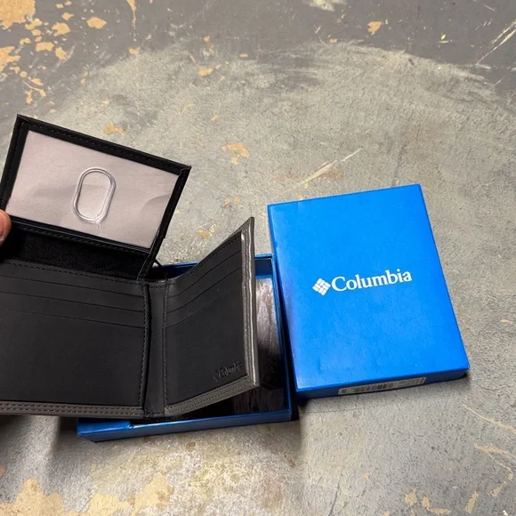 wallet - Picture 3 of 4